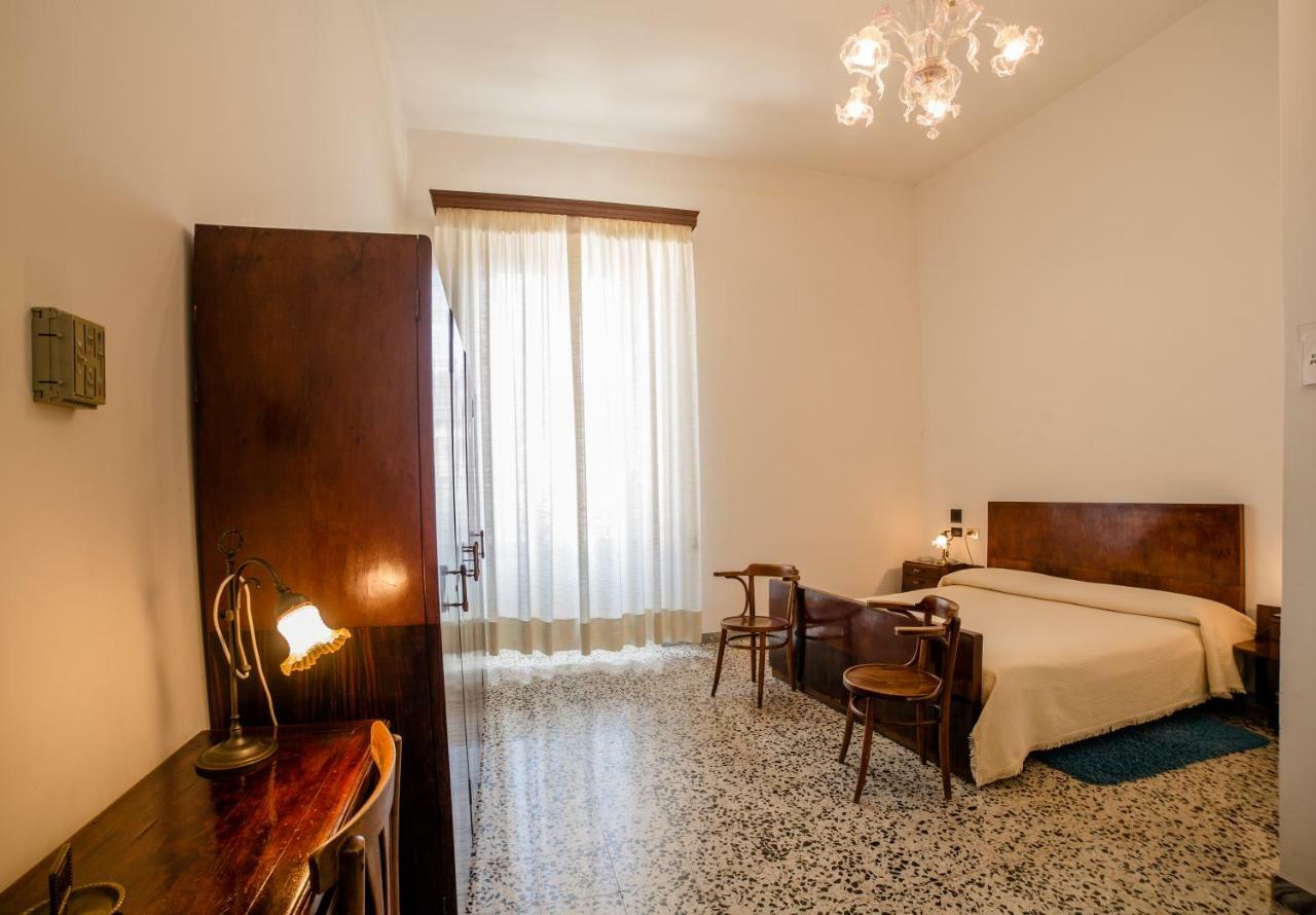 Hotel Aer Bj Vittoria Cagliari Exterior photo